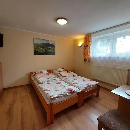 Alloggio in famiglia Goscinne Pod Czerwona Jarzebina *